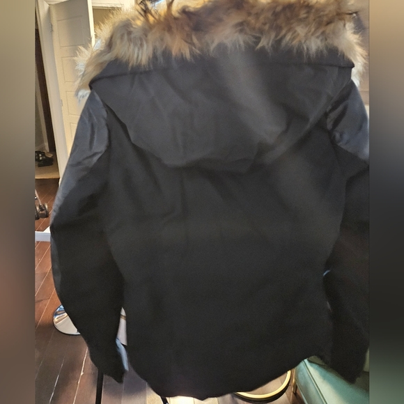 Luxury Winter Jacket - Picture 5 of 6